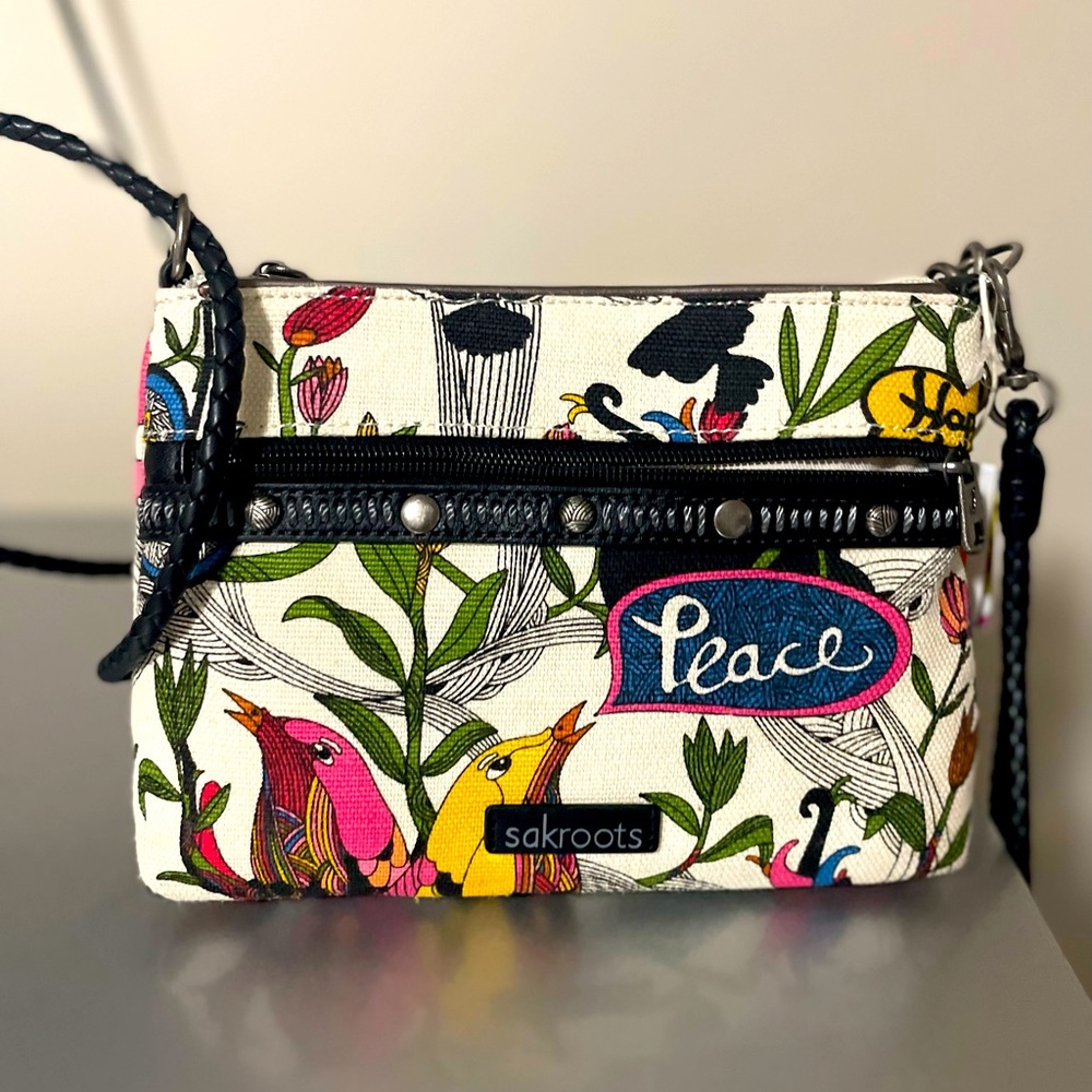 Brand New sakroots purse.